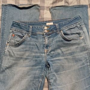 Midrise, soft, stretchy!